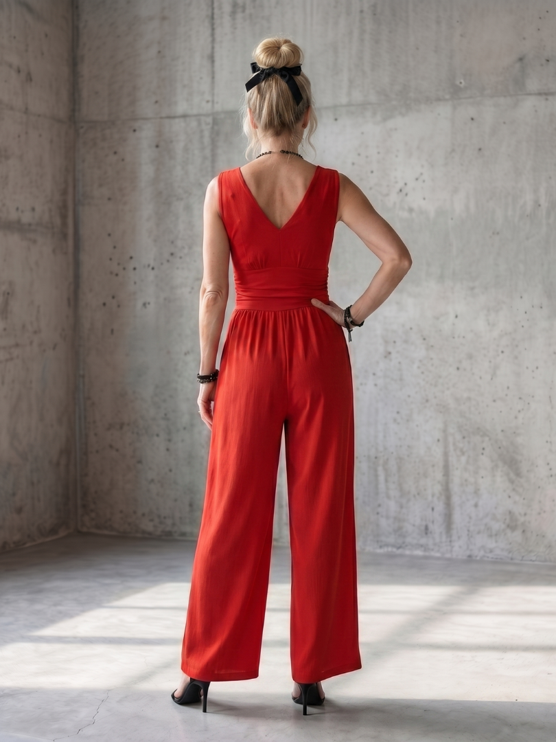 Vincenza | Jumpsuit s hlubokým V-výstřihem, definovaným pasem a širokými nohavicemi